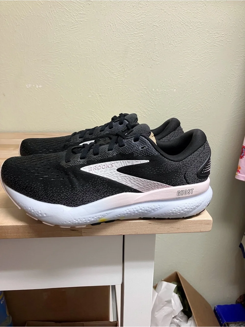 Brooks women’s Ghost 16